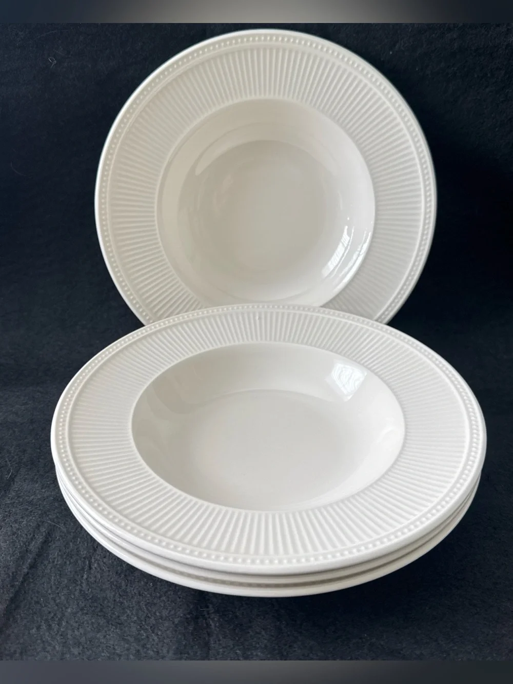 Set of 4 Wedgwood Windsor 9” Rimmed Soup Salad Pasta Bowls Ivory Ribs & Dots